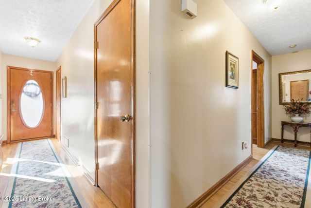 9701 Fern Creek Rd, Louisville, KY 40291