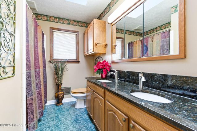 9701 Fern Creek Rd, Louisville, KY 40291