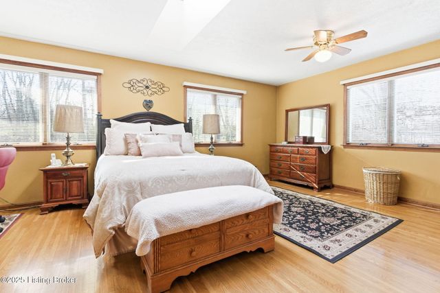 9701 Fern Creek Rd, Louisville, KY 40291