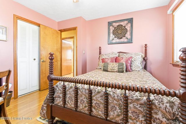 9701 Fern Creek Rd, Louisville, KY 40291