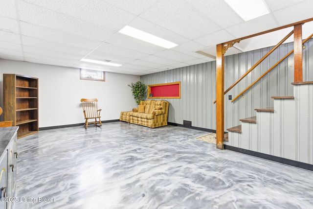 9701 Fern Creek Rd, Louisville, KY 40291