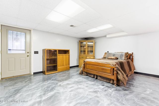 9701 Fern Creek Rd, Louisville, KY 40291