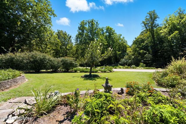 9701 Fern Creek Rd, Louisville, KY 40291