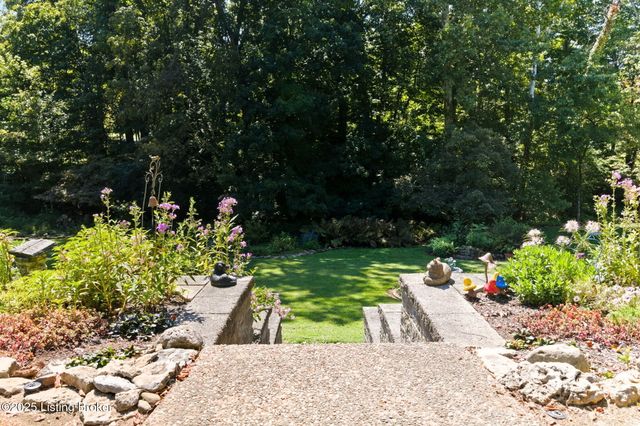 9701 Fern Creek Rd, Louisville, KY 40291