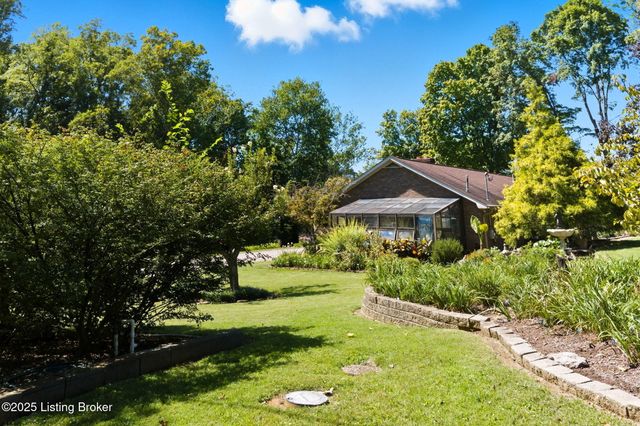 9701 Fern Creek Rd, Louisville, KY 40291