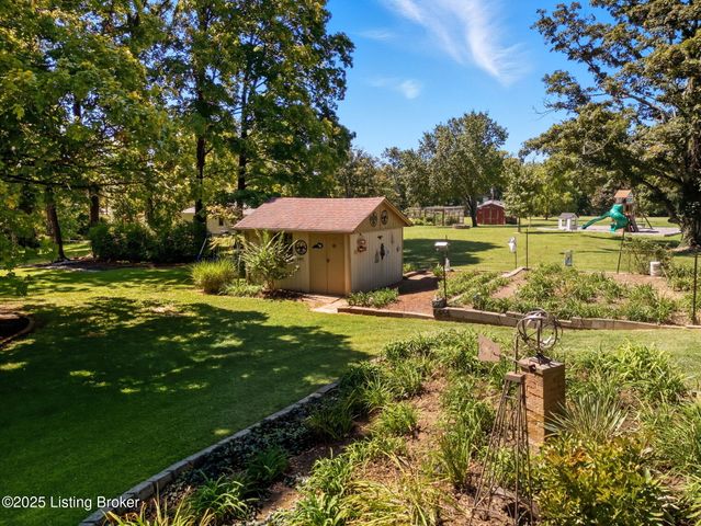 9701 Fern Creek Rd, Louisville, KY 40291