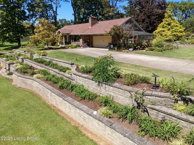 9701 Fern Creek Rd, Louisville, KY 40291