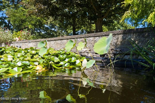 9701 Fern Creek Rd, Louisville, KY 40291