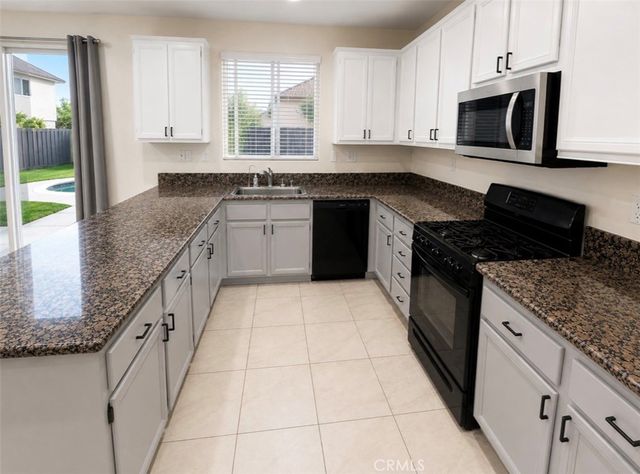 38354 Coralino, Murrieta, CA 92563