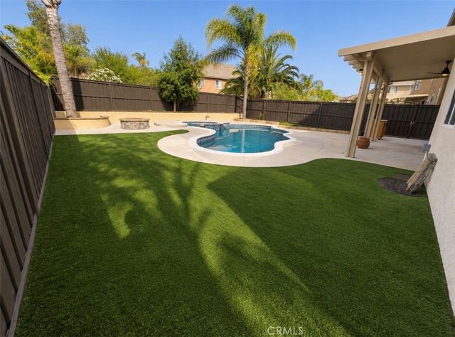 38354 Coralino, Murrieta, CA 92563
