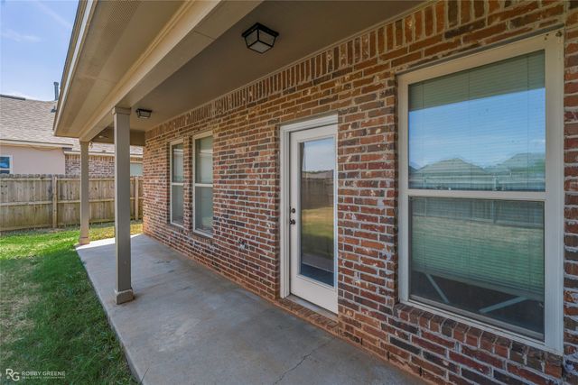 344 Camelback Drive, Bossier City, LA 71111