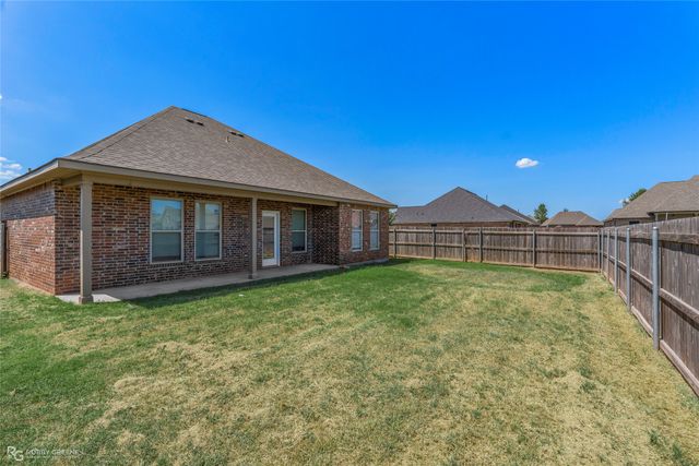344 Camelback Drive, Bossier City, LA 71111
