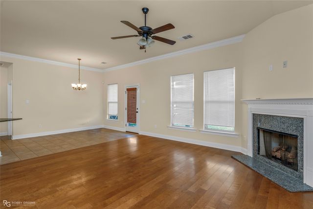 344 Camelback Drive, Bossier City, LA 71111