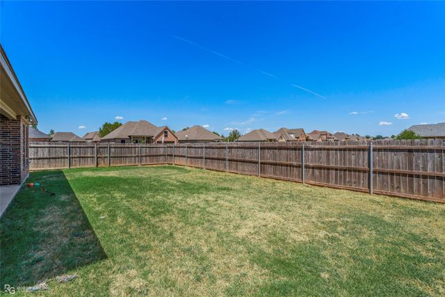 344 Camelback Drive, Bossier City, LA 71111