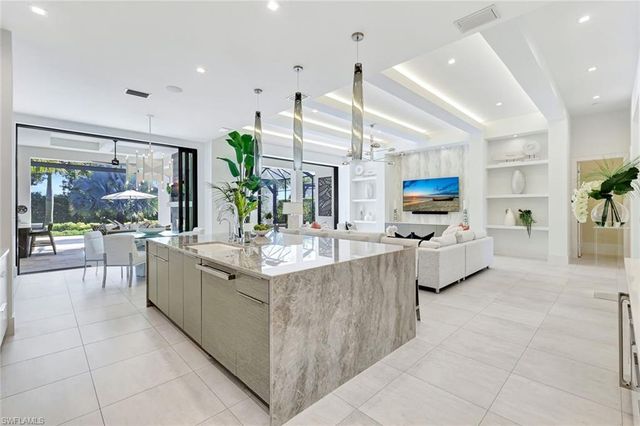 3124 Livorno LN, Naples, FL 34114