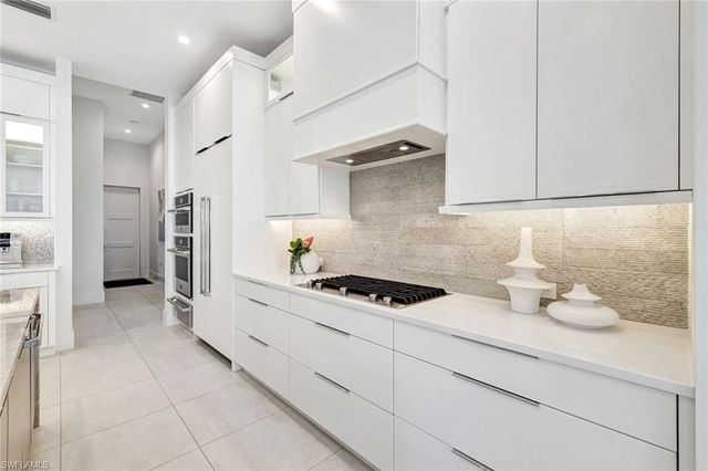 3124 Livorno LN, Naples, FL 34114