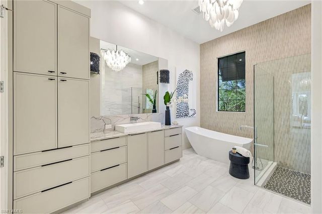 3124 Livorno LN, Naples, FL 34114