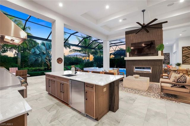 3124 Livorno LN, Naples, FL 34114