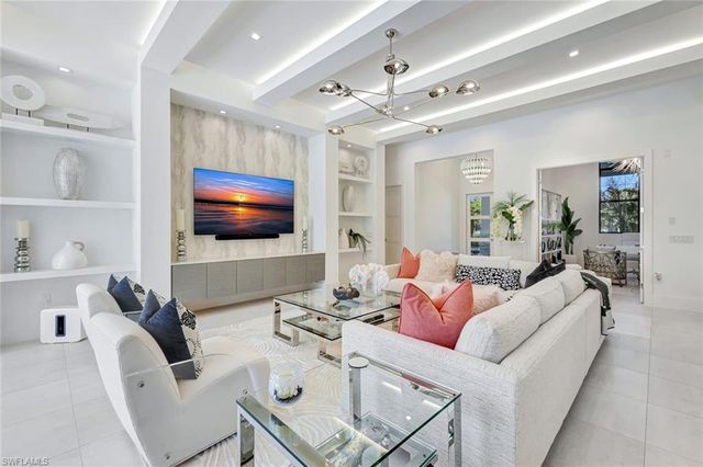 3124 Livorno LN, Naples, FL 34114