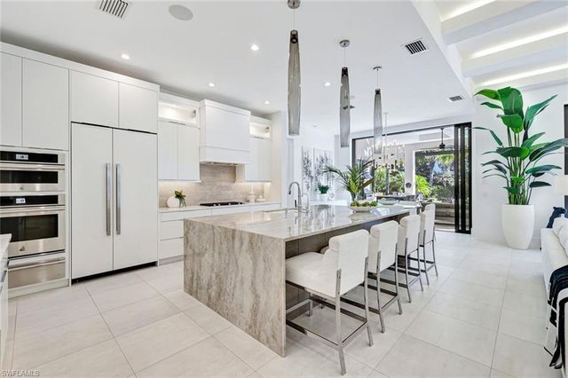 3124 Livorno LN, Naples, FL 34114