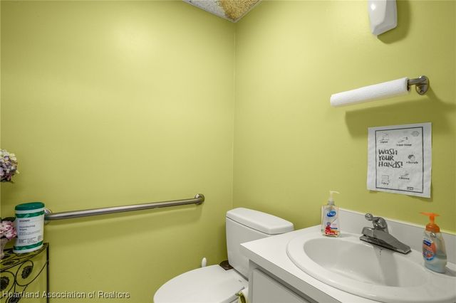 343 S Commerce Avenue, Sebring, FL 33870