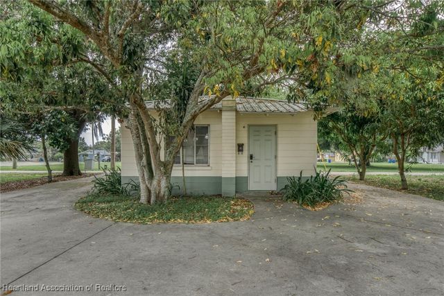 343 S Commerce Avenue, Sebring, FL 33870