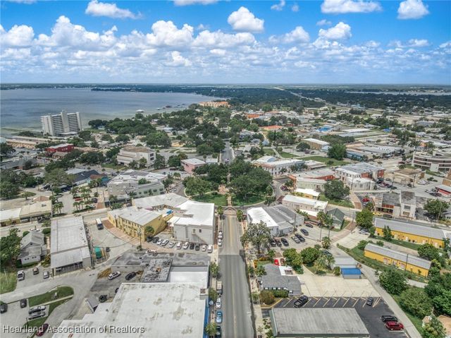 343 S Commerce Avenue, Sebring, FL 33870