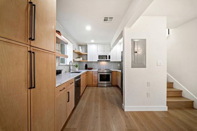 1680 Miami Court, Oakland, CA 94602