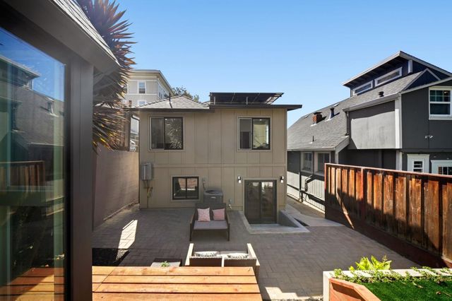 1680 Miami Court, Oakland, CA 94602