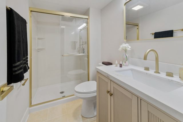 18310 Robin Lane D2, Homewood, IL 60430