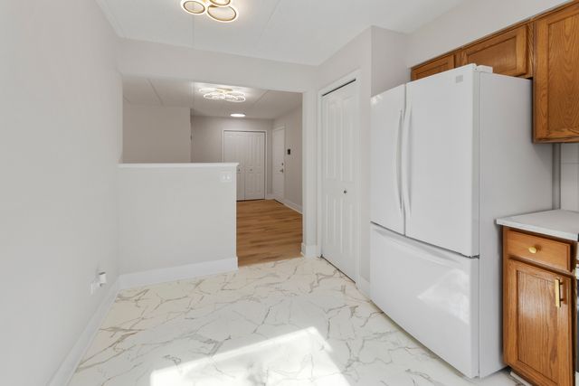 18310 Robin Lane D2, Homewood, IL 60430