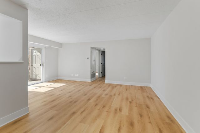 18310 Robin Lane D2, Homewood, IL 60430