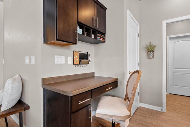 3655 WOODS EDGE WAY, De Pere, WI 54115