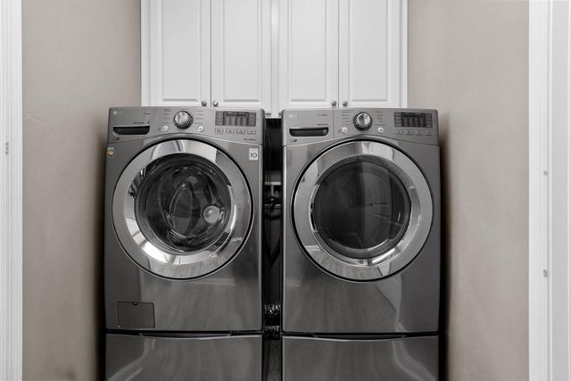 3655 WOODS EDGE WAY, De Pere, WI 54115