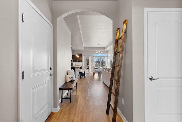 3655 WOODS EDGE WAY, De Pere, WI 54115