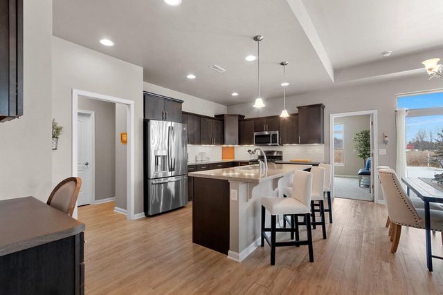 3655 WOODS EDGE WAY, De Pere, WI 54115