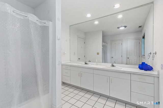 30 Grouse Lane, Woodbridge, CT 06525