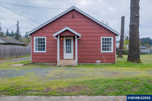 1132 2nd Av, Sweet Home, OR 97386