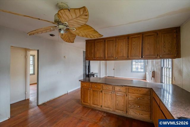 1132 2nd Av, Sweet Home, OR 97386