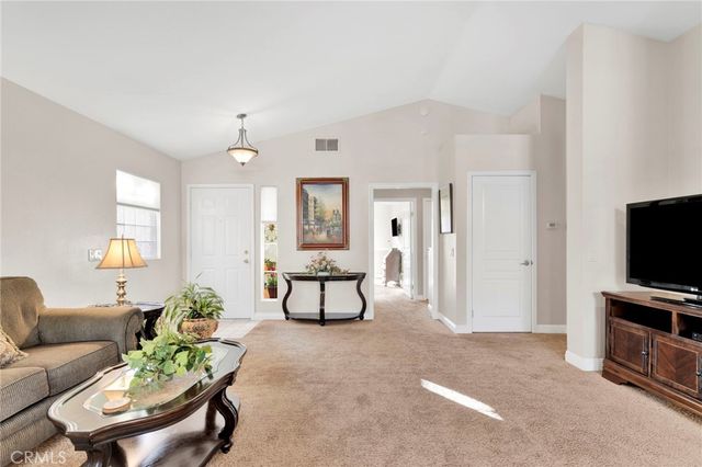 11525 Mountian Meadow, Apple Valley, CA 92308