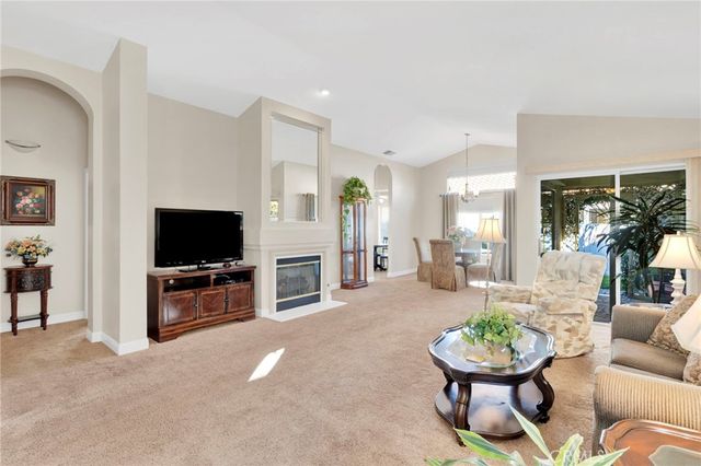 11525 Mountian Meadow, Apple Valley, CA 92308