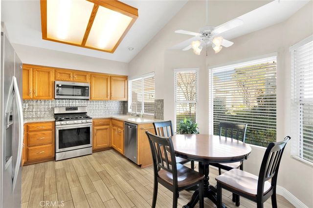 11525 Mountian Meadow, Apple Valley, CA 92308