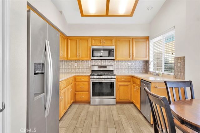 11525 Mountian Meadow, Apple Valley, CA 92308