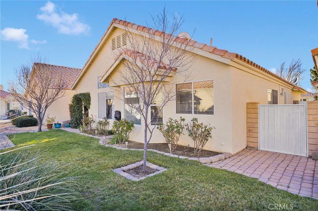 11525 Mountian Meadow, Apple Valley, CA 92308