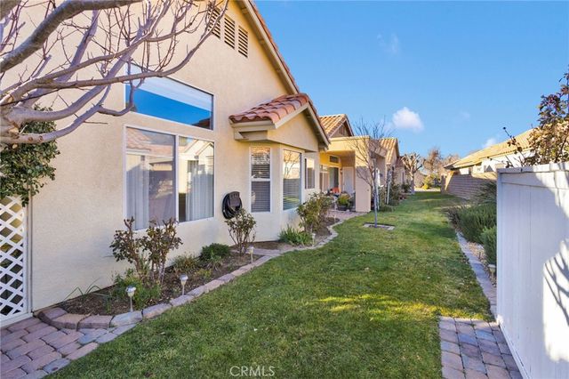 11525 Mountian Meadow, Apple Valley, CA 92308