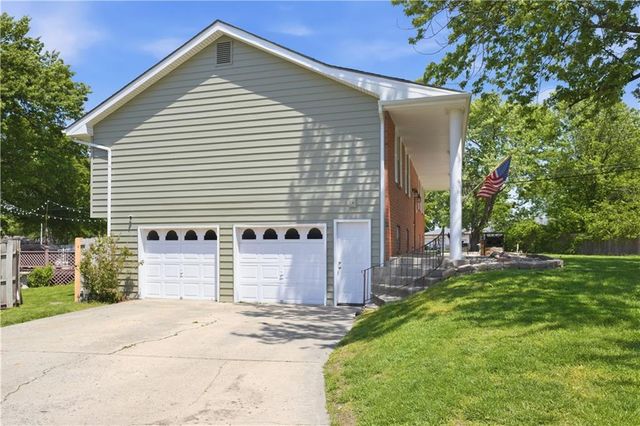 2300 NW 84th Terrace, Kansas City, MO 64154