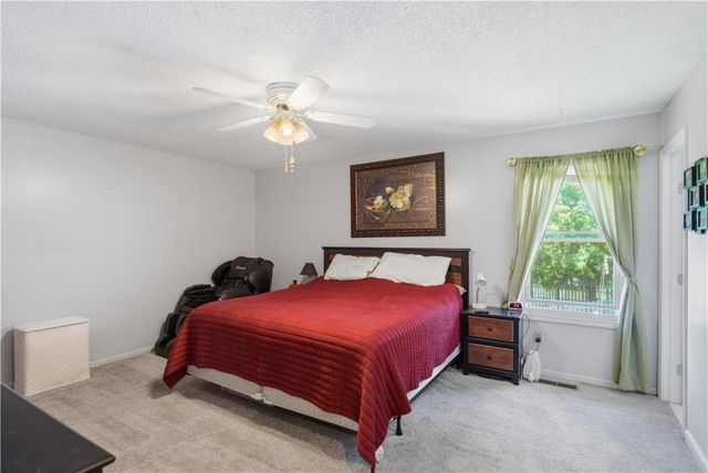 2300 NW 84th Terrace, Kansas City, MO 64154