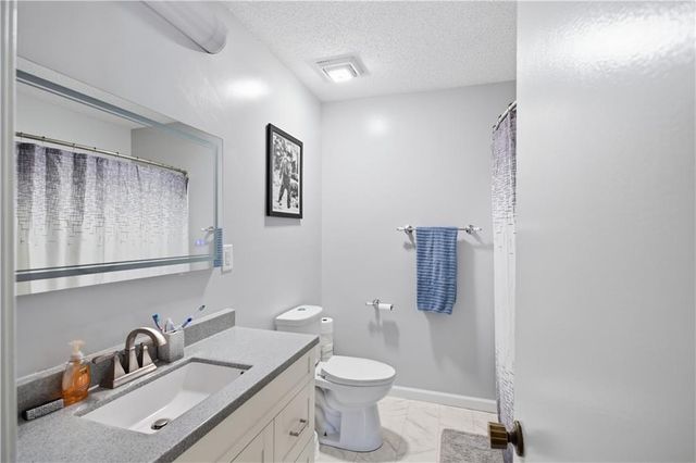 2300 NW 84th Terrace, Kansas City, MO 64154