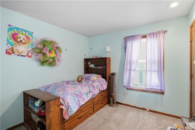 2300 NW 84th Terrace, Kansas City, MO 64154