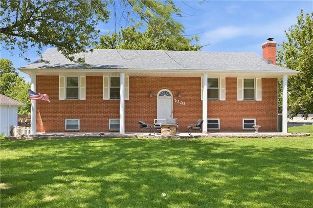 2300 NW 84th Terrace, Kansas City, MO 64154